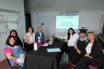 El SAVD capacitó al personal del Área de Mujer, Género y Diversidad de Gaiman