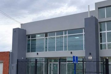Rawson: irá a juicio un hombre acusado de violar prohibiciones de acercamiento y dañar bienes del Estado
