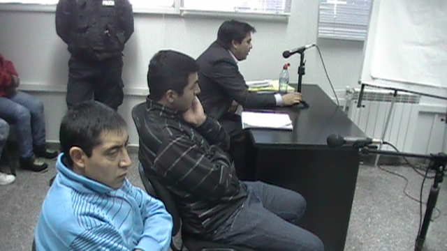 Los acusados en primer plano, al fondo el doctor Gustavo Núñez