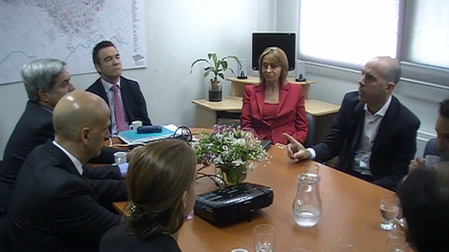En plena tarea interiorizándose de los sistemas de gestión