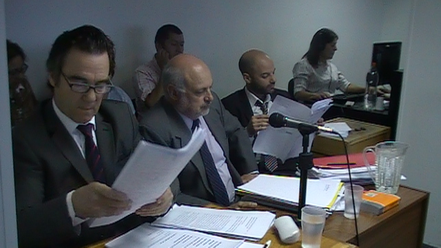 El fiscal jefe Arnaldo Maza junto a defensores querellantes