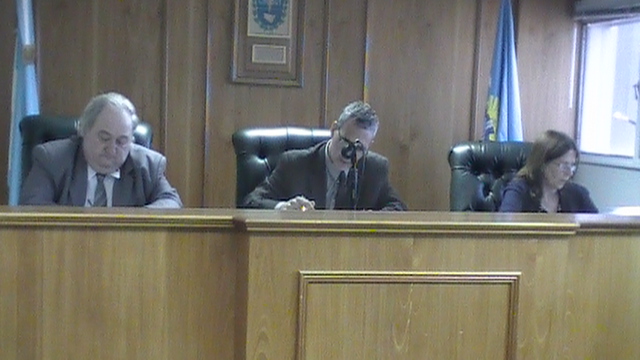 Los jueces inegrantes del tribunal