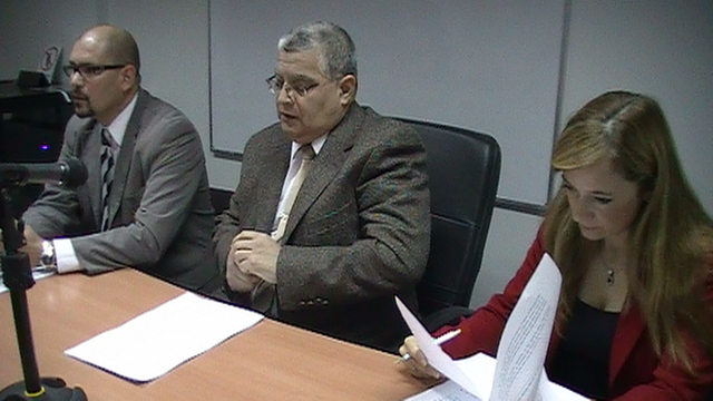 El cuerpo colegiado dando a conocer la sentencia