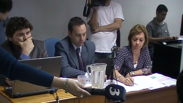 La fiscal junto a sus colaboradores durante el juicio