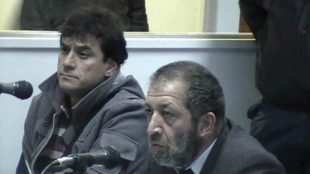 El acusado Alejandro Jara con su defensor