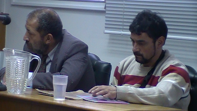 El acusado Alejandro Jara junto a su defensor
