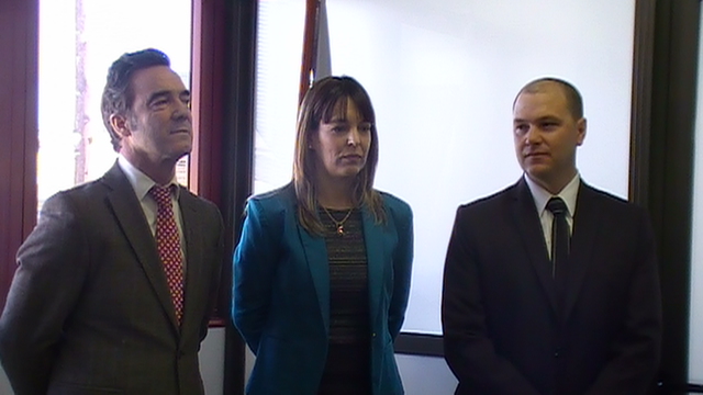 Los flamantes funcionarios junto al fiscal jefe