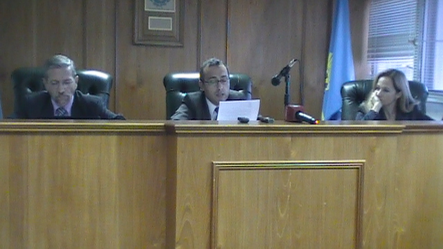 El tribunal de enjuiciamiento lee el veredicto de culpabilidad