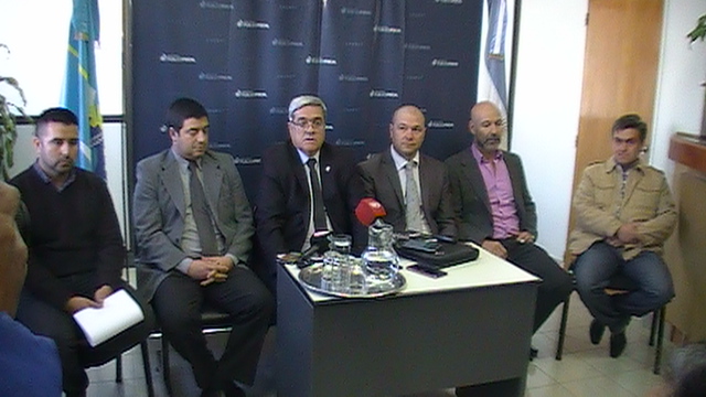 El procurador acompañado por fiscales y encargados de procedimientos