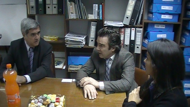 El doctor Miquelarena junto al fiscal jefe Arnaldo Maza compartieron con integrantes del savd