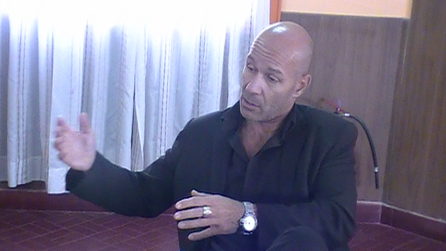 El doctor Rodríguez fue invitado a un encuentro con policía